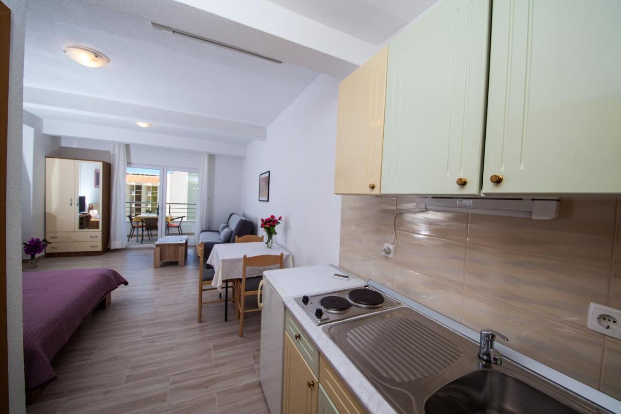 Apartments Kovacic Макарска Экстерьер фото