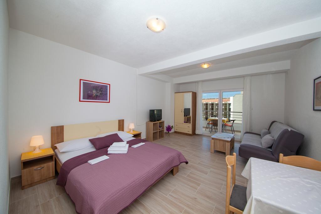 Apartments Kovacic Макарска Экстерьер фото