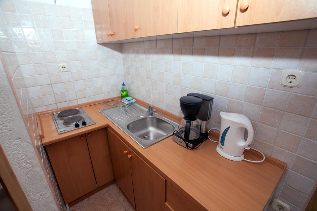 Apartments Kovacic Макарска Экстерьер фото